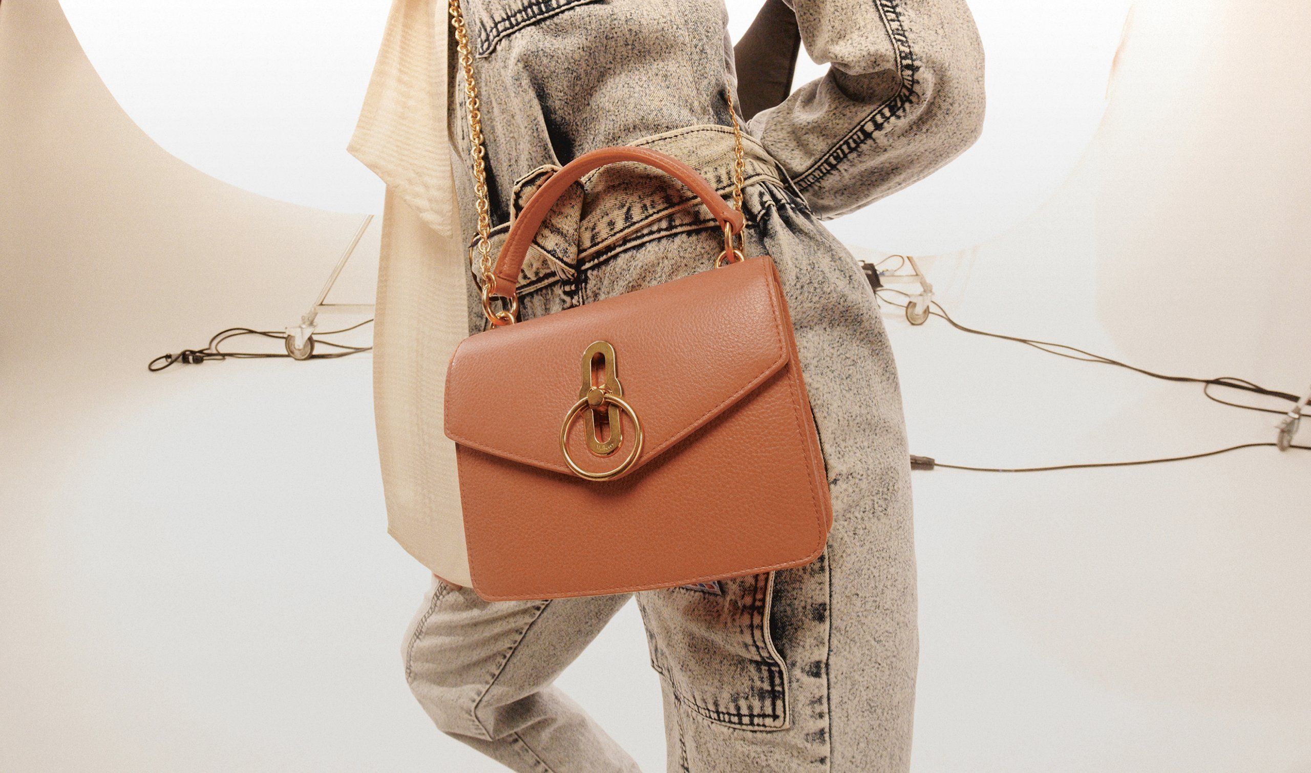 Small Amberley Crossbody bag in Apricot